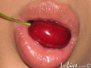 Camgirl from IMlive has amazing dick sucking lips